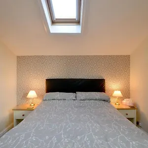 Apartment Brightwater 2nd Floor For Up To 6 Guests Near North Bay